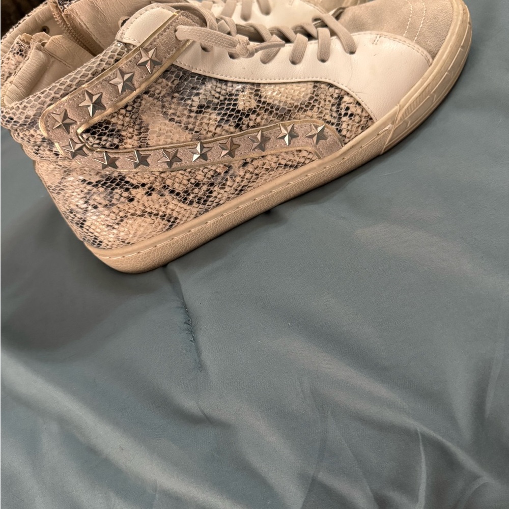 Stylish Women's High-Top Sneakers
